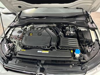 VOLKSWAGEN GOLF 1.5 TSI Active Hatchback 5dr Petrol Manual Euro 6 (s/s) (150 ps)