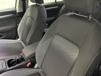 VOLKSWAGEN GOLF 1.5 TSI Active Hatchback 5dr Petrol Manual Euro 6 (s/s) (150 ps)