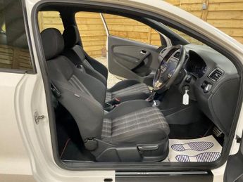 VOLKSWAGEN POLO 1.4 TSI GTI Hatchback 3dr Petrol DSG Euro 5 (180 ps)