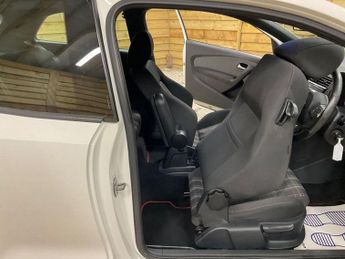 VOLKSWAGEN POLO 1.4 TSI GTI Hatchback 3dr Petrol DSG Euro 5 (180 ps)