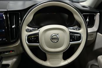 VOLVO XC60 2.0 T5 Inscription SUV 5dr Petrol Auto AWD Euro 6 (s/s) (250 ps)