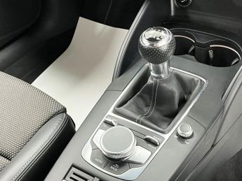 AUDI A3 1.5 TFSI CoD 35 S line Sportback 5dr Petrol Manual Euro 6 (s/s) 