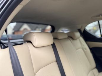 LEXUS CT 1.8 200h Luxury Hatchback 5dr Petrol Hybrid CVT Euro 6 (s/s) (13