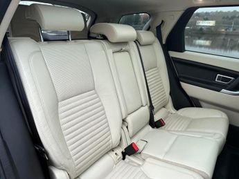 LAND ROVER DISCOVERY SPORT 2.0 TD4 HSE Luxury SUV 5dr Diesel Auto 4WD Euro 6 (s/s) (180 ps)