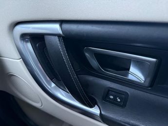 LAND ROVER DISCOVERY SPORT 2.0 TD4 HSE Luxury SUV 5dr Diesel Auto 4WD Euro 6 (s/s) (180 ps)