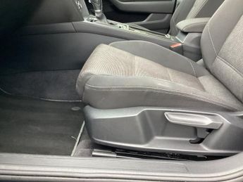 VOLKSWAGEN PASSAT 1.4 TSI SE Business Saloon 4dr Petrol DSG Euro 6 (s/s) (150 ps)