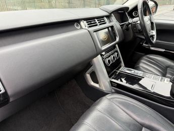 LAND ROVER RANGE ROVER 4.4 SD V8 Vogue SE SUV 5dr Diesel Auto 4WD Euro 6 (s/s) (339 ps)