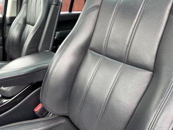 LAND ROVER RANGE ROVER 4.4 SD V8 Vogue SE SUV 5dr Diesel Auto 4WD Euro 6 (s/s) (339 ps)