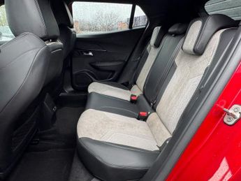 PEUGEOT E-2008 50kWh GT Premium SUV 5dr Electric Auto