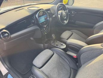 MINI Electric Hatch Cooper SE 32.6kWh Level 2 Hatchback 3dr Electric Auto 