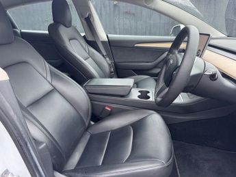 TESLA Model 3 Standard Range Plus Saloon 4dr Electric Auto RWD 
