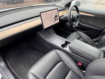 TESLA Model 3 Standard Range Plus Saloon 4dr Electric Auto RWD 