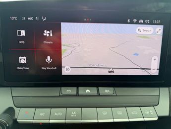 VAUXHALL ASTRA 1.5 Turbo D Design Hatchback 5dr Diesel Auto 