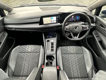 VOLKSWAGEN GOLF 1.5 eTSI MHEV R-Line Hatchback 5dr Petrol Hybrid DSG Euro 6 (s/s
