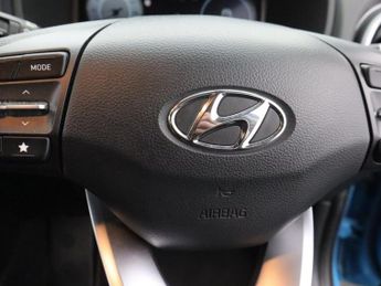 HYUNDAI KONA 64kWh Premium SUV 5dr Electric Auto (10.5kW Charger) (204 ps)