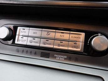 HYUNDAI KONA 64kWh Premium SUV 5dr Electric Auto (10.5kW Charger) (204 ps)