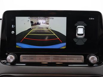 HYUNDAI KONA 64kWh Premium SUV 5dr Electric Auto (10.5kW Charger) (204 ps)