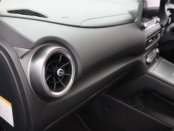 HYUNDAI KONA 64kWh Premium SUV 5dr Electric Auto (10.5kW Charger) (204 ps)