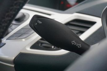 FORD FIESTA 1.4 Zetec Hatchback Petrol Automatic 5dr - Just 29,408 Miles / S