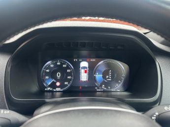 VOLVO XC90 2.0h T8 Twin Engine 10.4kWh R-Design Pro SUV 5dr Petrol Plug-in 