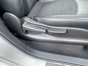 NISSAN LEAF 40kWh N-Connecta Hatchback 5dr Electric Auto (150 ps)