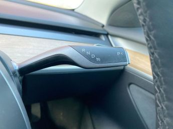 TESLA Model 3 (Dual Motor) Long Range Saloon 4dr Electric Auto 4WDE (346 ps)