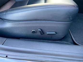 TESLA Model 3 (Dual Motor) Long Range Saloon 4dr Electric Auto 4WDE (346 ps)