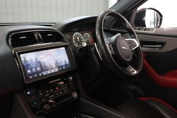 JAGUAR F-PACE 3.0 D300 V6 S SUV 5dr Diesel Auto AWD Euro 6 (s/s) (300 ps)