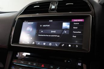 JAGUAR F-PACE 3.0 D300 V6 S SUV 5dr Diesel Auto AWD Euro 6 (s/s) (300 ps)