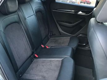 AUDI Q3 1.4 TFSI CoD Black Edition SUV 5dr Petrol S Tronic Euro 6 (s/s) 