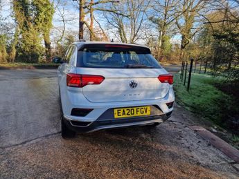 VOLKSWAGEN T-ROC 2.0 TDI SE SUV 5dr Diesel DSG Euro 6 (s/s) (150 ps)