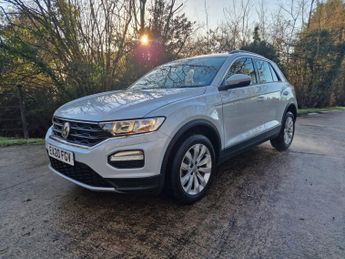 VOLKSWAGEN T-ROC 2.0 TDI SE SUV 5dr Diesel DSG Euro 6 (s/s) (150 ps)