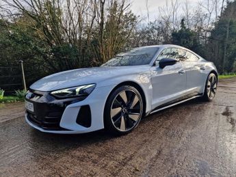 AUDI RS e-tron GT 93.4kWh Saloon 4dr Electric Auto quattro (598 ps)