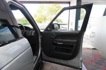 LAND ROVER RANGE ROVER 4.4 SD V8 Vogue SE SUV 5dr Diesel Auto 4WD Euro 5 (339 ps)