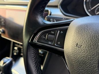 SKODA SUPERB 1.6 TDI SE Technology Hatchback 5dr Diesel DSG Euro 6 (s/s) (120