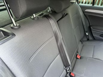 VOLKSWAGEN E-GOLF 35.8kWh e-Golf Hatchback 5dr Electric Auto (136 ps)