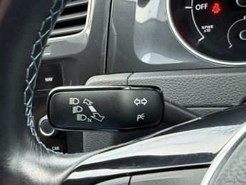 VOLKSWAGEN E-GOLF 35.8kWh e-Golf Hatchback 5dr Electric Auto (136 ps)