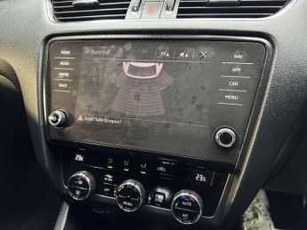 SKODA OCTAVIA 2.0 TDI SE L Estate 5dr Diesel DSG 7Spd Euro 6 (s/s) (150 ps)