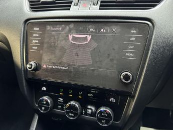 SKODA OCTAVIA 2.0 TDI SE L Estate 5dr Diesel DSG 7Spd Euro 6 (s/s) (150 ps)