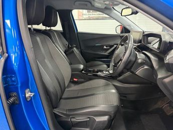 PEUGEOT E-2008 50kWh Allure Premium SUV 5dr Electric Auto (136 ps)