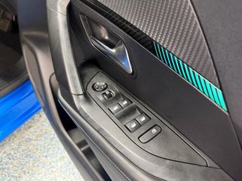 PEUGEOT E-2008 50kWh Allure Premium SUV 5dr Electric Auto (136 ps)