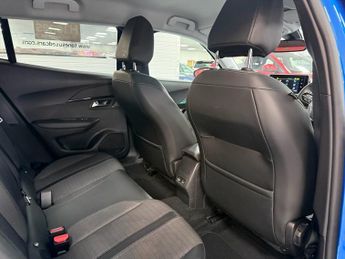 PEUGEOT E-2008 50kWh Allure Premium SUV 5dr Electric Auto (136 ps)