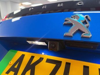 PEUGEOT E-2008 50kWh Allure Premium SUV 5dr Electric Auto (136 ps)