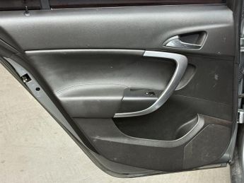 VAUXHALL INSIGNIA 2.0 CDTi Elite Nav Hatchback 5dr Diesel Auto Euro 5 (160 ps)