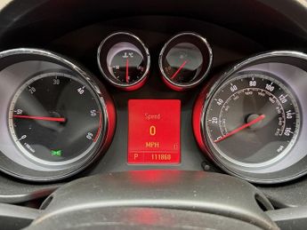 VAUXHALL INSIGNIA 2.0 CDTi Elite Nav Hatchback 5dr Diesel Auto Euro 5 (160 ps)