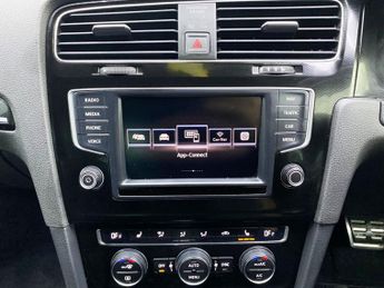 VOLKSWAGEN GOLF 2.0 TDI BlueMotion Tech GTD Hatchback 5dr Diesel DSG Euro 6 (s/s