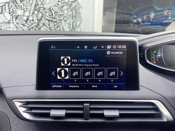 PEUGEOT 3008 1.2 PureTech Allure SUV 5dr Petrol EAT Euro 6 (s/s) (130 ps)