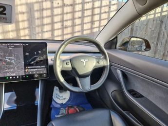TESLA Model 3 Standard Range Plus Saloon 4dr Electric Auto RWD (241 bhp)