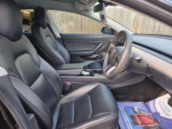 TESLA Model 3 Standard Range Plus Saloon 4dr Electric Auto RWD (241 bhp)