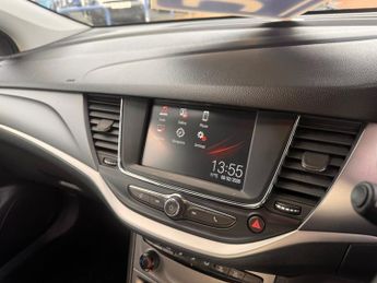 VAUXHALL ASTRA 1.5 Turbo D Business Edition Nav Hatchback 5dr Diesel Auto Euro 